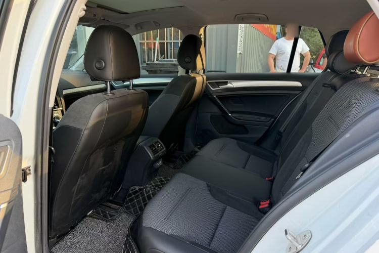 Used Volkswagen Golf 2020 280TSI DSG Comfort Version Interior 1