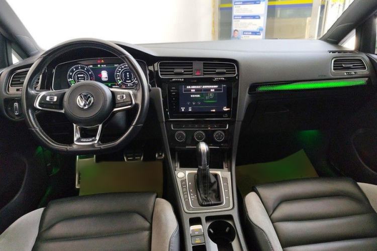 Used Volkswagen Golf 2020 280TSI DSG R-Line Version Interior 1