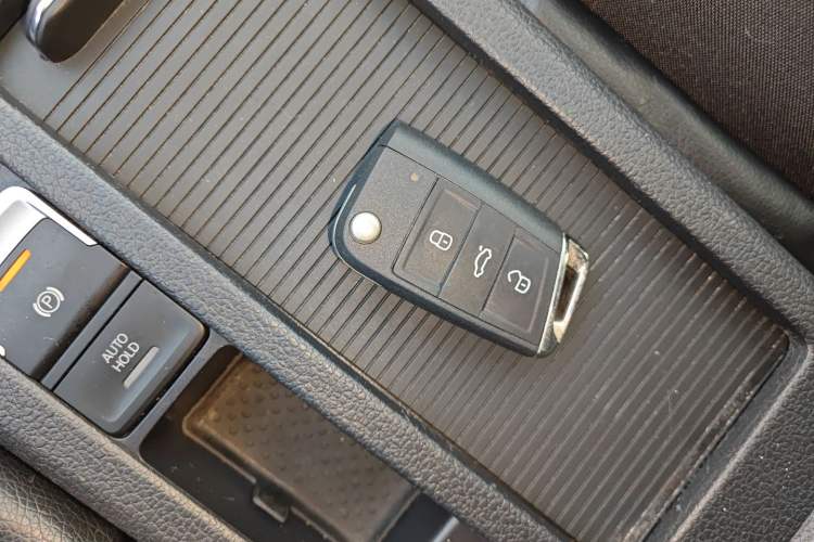 Used Volkswagen Golf 2020 Zhiai Edition 200TSI DSG Comfortable & Ambitious Version Interior 1
