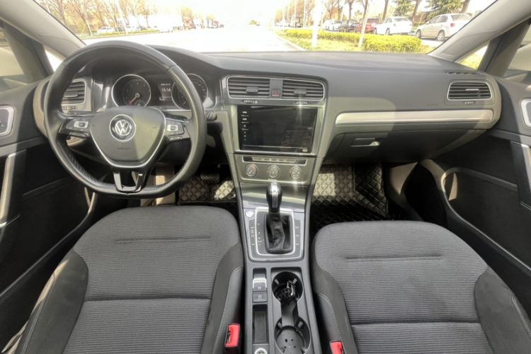 Used Volkswagen Golf 2020 Zhiai Edition 280TSI DSG Comfort Model Interior 1