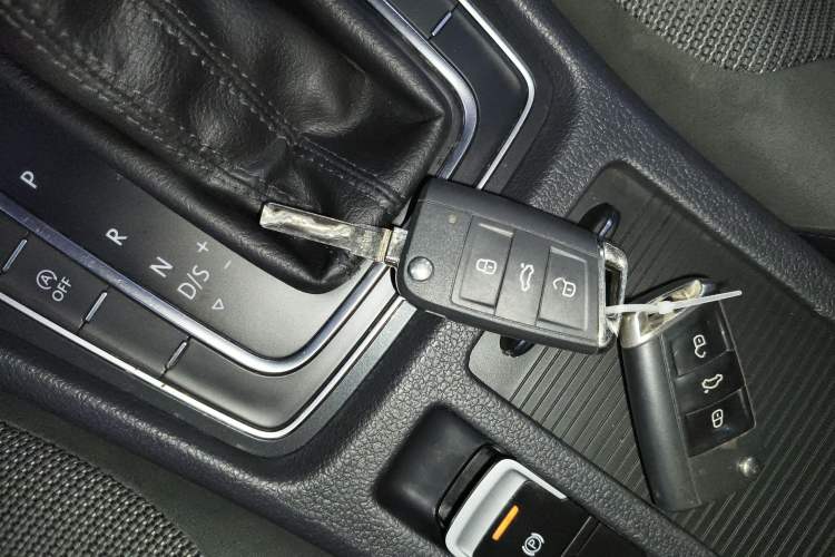 Used Volkswagen Golf 2020 280TSI DSG Comfort Version Interior 1