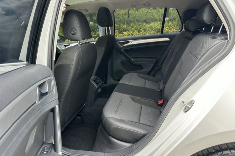 Used Volkswagen Golf 2020 280TSI DSG Comfort Version Interior 10