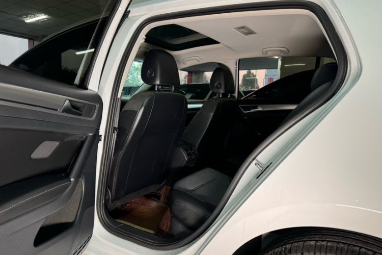 Used Volkswagen Golf 2020 Zhiai Edition 280TSI DSG Comfort Model Interior 12