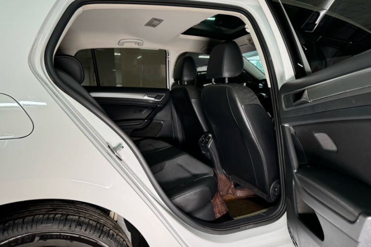 Used Volkswagen Golf 2020 Zhiai Edition 280TSI DSG Comfort Model Interior 13