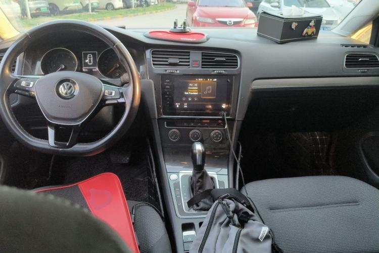 Used Volkswagen Golf 2020 280TSI DSG Comfort Version Interior 2