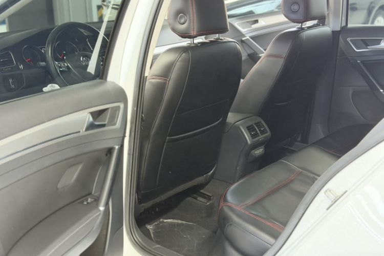 Used Volkswagen Golf 2020 Zhiai Edition 280TSI DSG Comfort Model Interior 2