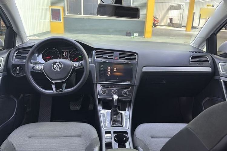 Used Volkswagen Golf 2020 Zhiai Edition 280TSI DSG Comfort Model Interior 2