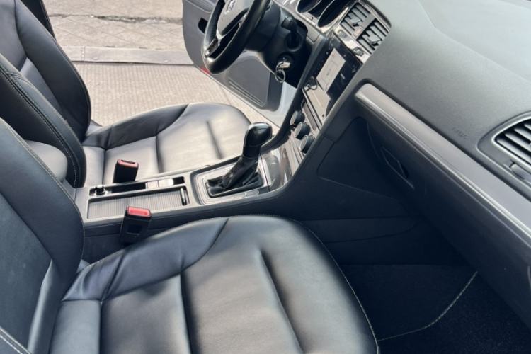Used Volkswagen Golf 2020 280TSI DSG Comfort Version Interior 2