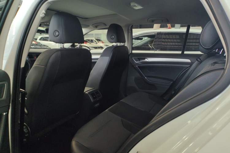 Used Volkswagen Golf 2020 280TSI DSG Comfort Version Interior 2