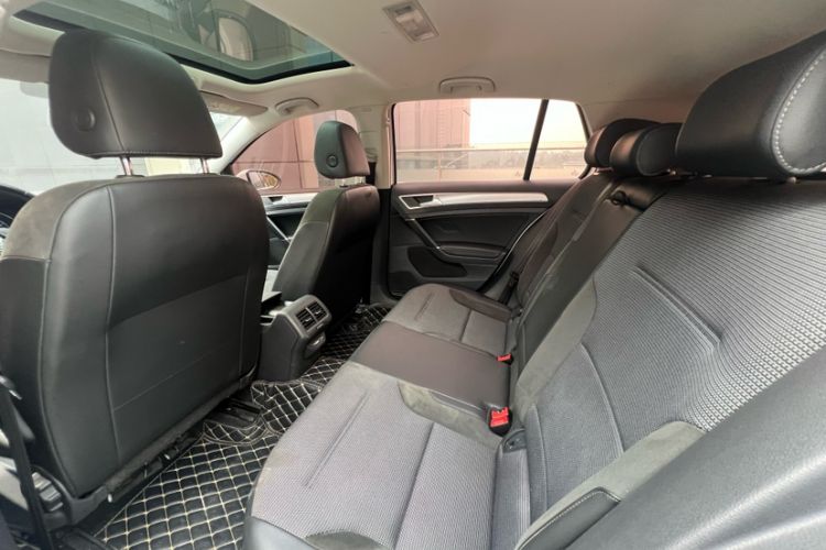 Used Volkswagen Golf 2020 280TSI DSG Comfort Version Interior 2