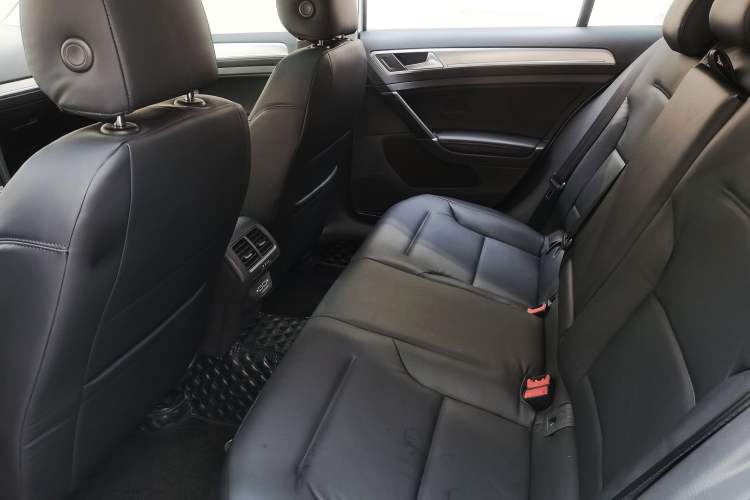 Used Volkswagen Golf 2020 280TSI DSG Comfort Version Interior 2