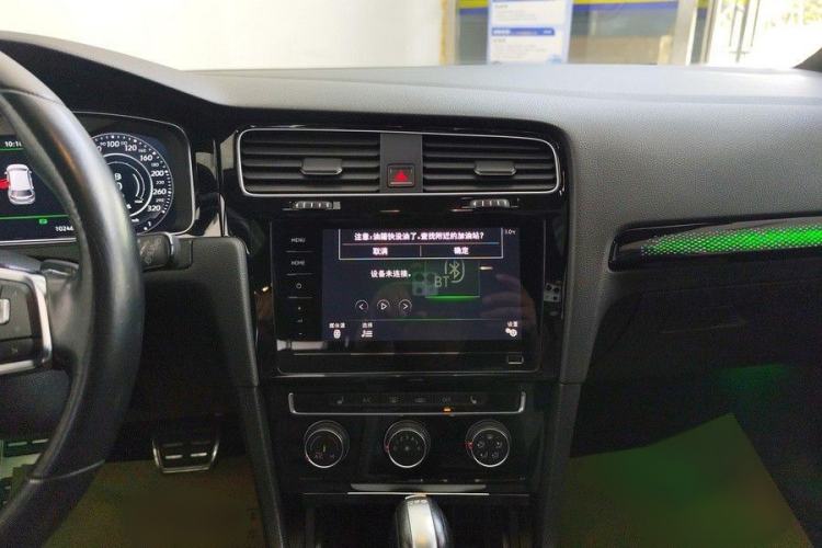 Used Volkswagen Golf 2020 280TSI DSG R-Line Version Interior 3