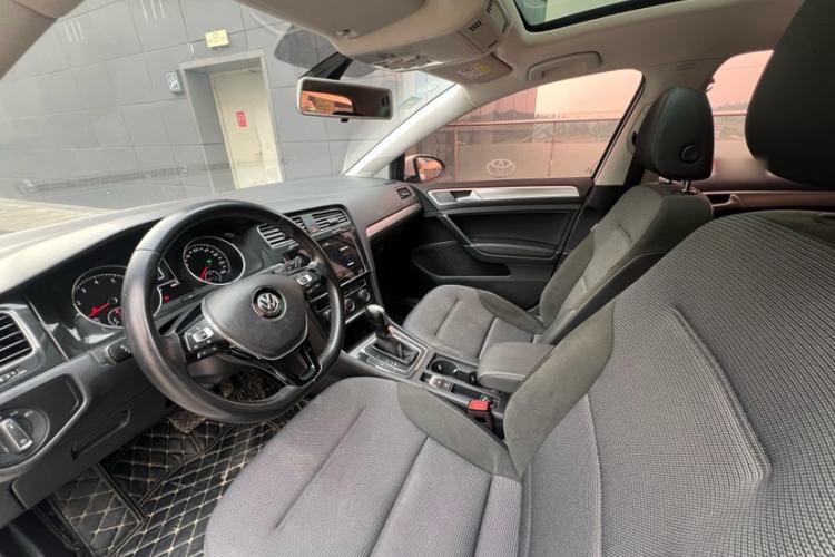 Used Volkswagen Golf 2020 280TSI DSG Comfort Version Interior 3