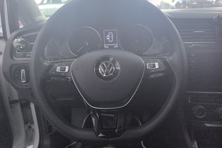 Used Volkswagen Golf 2020 Zhiai Edition 280TSI DSG Comfort Model Interior 4