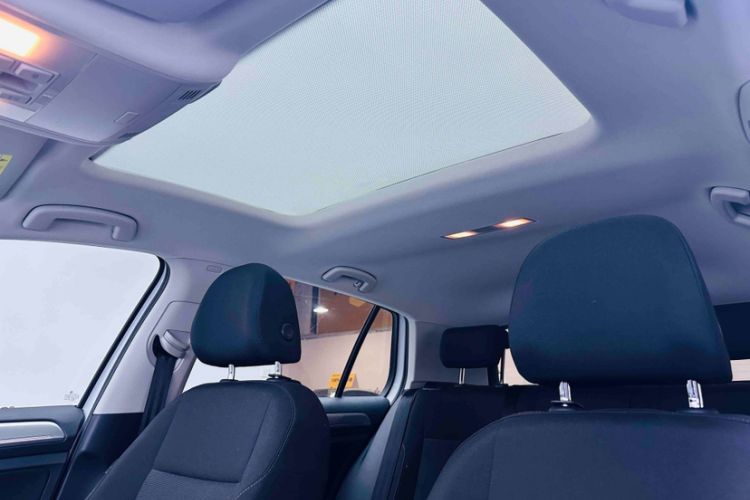 Used Volkswagen Golf 2020 Zhiai Edition 200TSI DSG Comfortable & Ambitious Version Interior 4