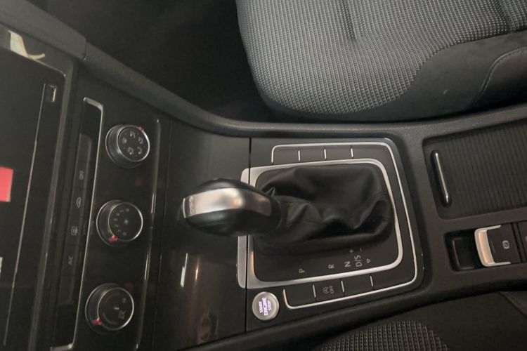 Used Volkswagen Golf 2020 Zhiai Edition 280TSI DSG Comfort Model Interior 5