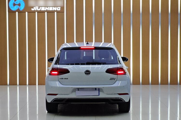 Used Volkswagen Golf 2020 200TSI DSG Comfortable and Ambitious Edition Interior 5
