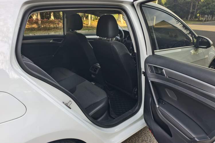 Used Volkswagen Golf 2020 280TSI DSG Comfort Version Interior 5