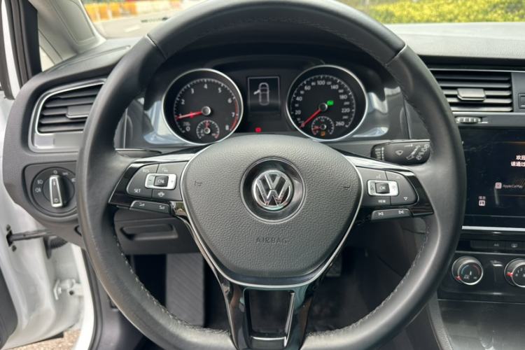 Used Volkswagen Golf 2020 280TSI DSG Comfort Version Interior 6