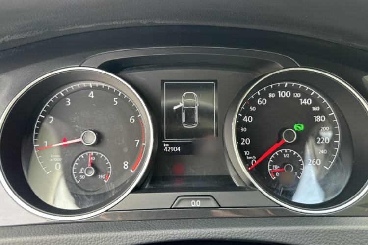 Used Volkswagen Golf 2020 280TSI DSG Comfort Version Interior 7