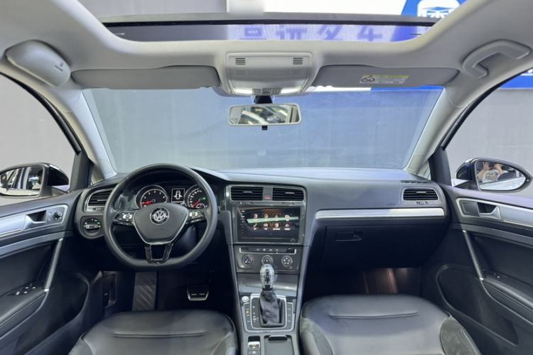 Used Volkswagen Golf 2020 Zhiai Edition 280TSI DSG Comfort Model Interior 8