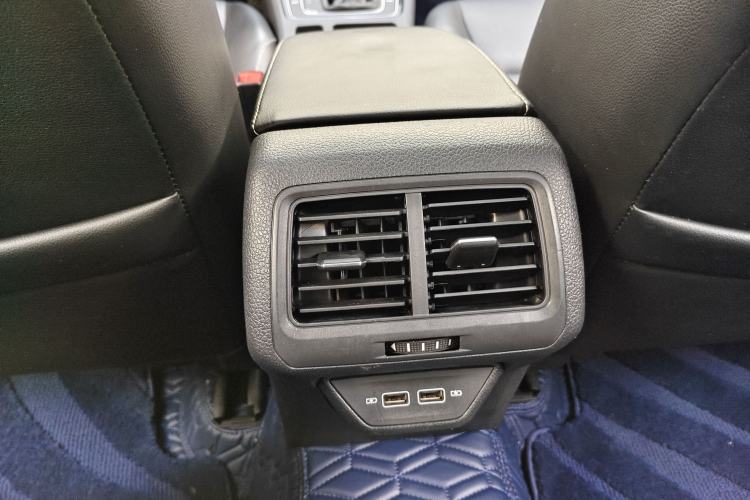 Used Volkswagen Golf 2020 200TSI DSG Comfortable and Ambitious Edition Interior 8