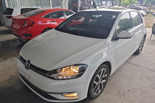 Volkswagen Golf 2020 280TSI DSG Comfort Version مستعملة