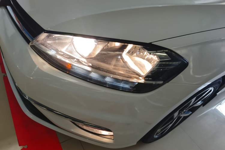 Used Volkswagen Golf 2020 Zhiai Edition 200TSI DSG Comfortable & Ambitious Version Left Front Headlight