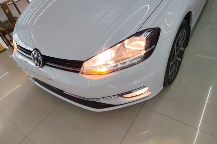 Used Volkswagen Golf 2020 Zhiai Edition 200TSI DSG Comfortable & Ambitious Version Left Front Headlight