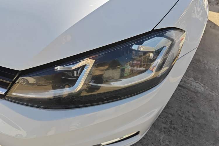 Used Volkswagen Golf 2020 Zhiai Edition 200TSI DSG Comfortable & Ambitious Version Left Front Headlight