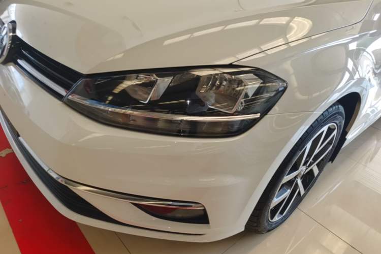 Used Volkswagen Golf 2020 Zhiai Edition 200TSI DSG Comfortable & Ambitious Version Left Front Headlight