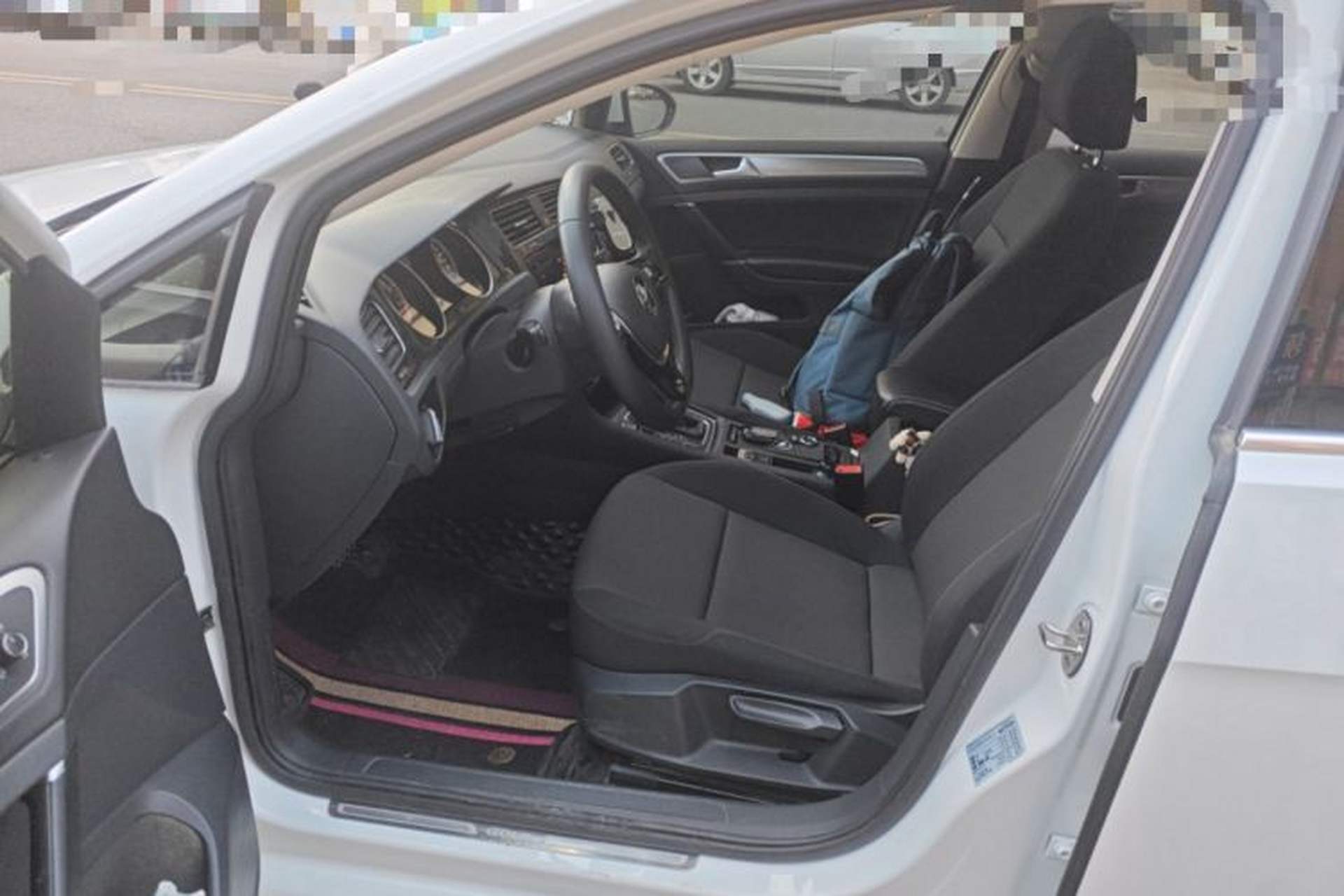 Used Volkswagen Golf 2020 Zhiai Edition 200TSI DSG Comfortable & Ambitious Version Left Front Seat