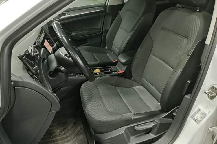 Used Volkswagen Golf 2020 280TSI DSG Comfort Version Left Front Seat