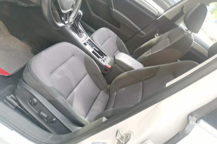 Used Volkswagen Golf 2020 280TSI DSG Comfort Version Left Front Seat
