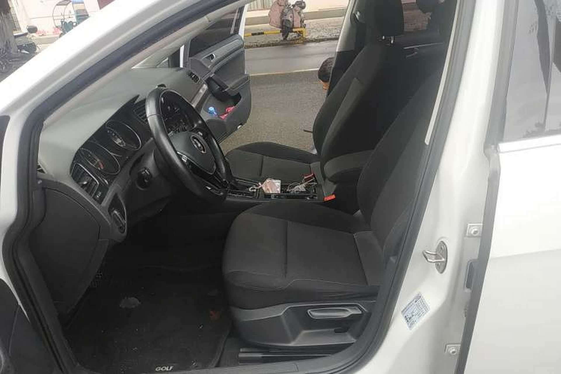 Used Volkswagen Golf 2020 Zhiai Edition 200TSI DSG Comfortable & Ambitious Version Left Front Seat