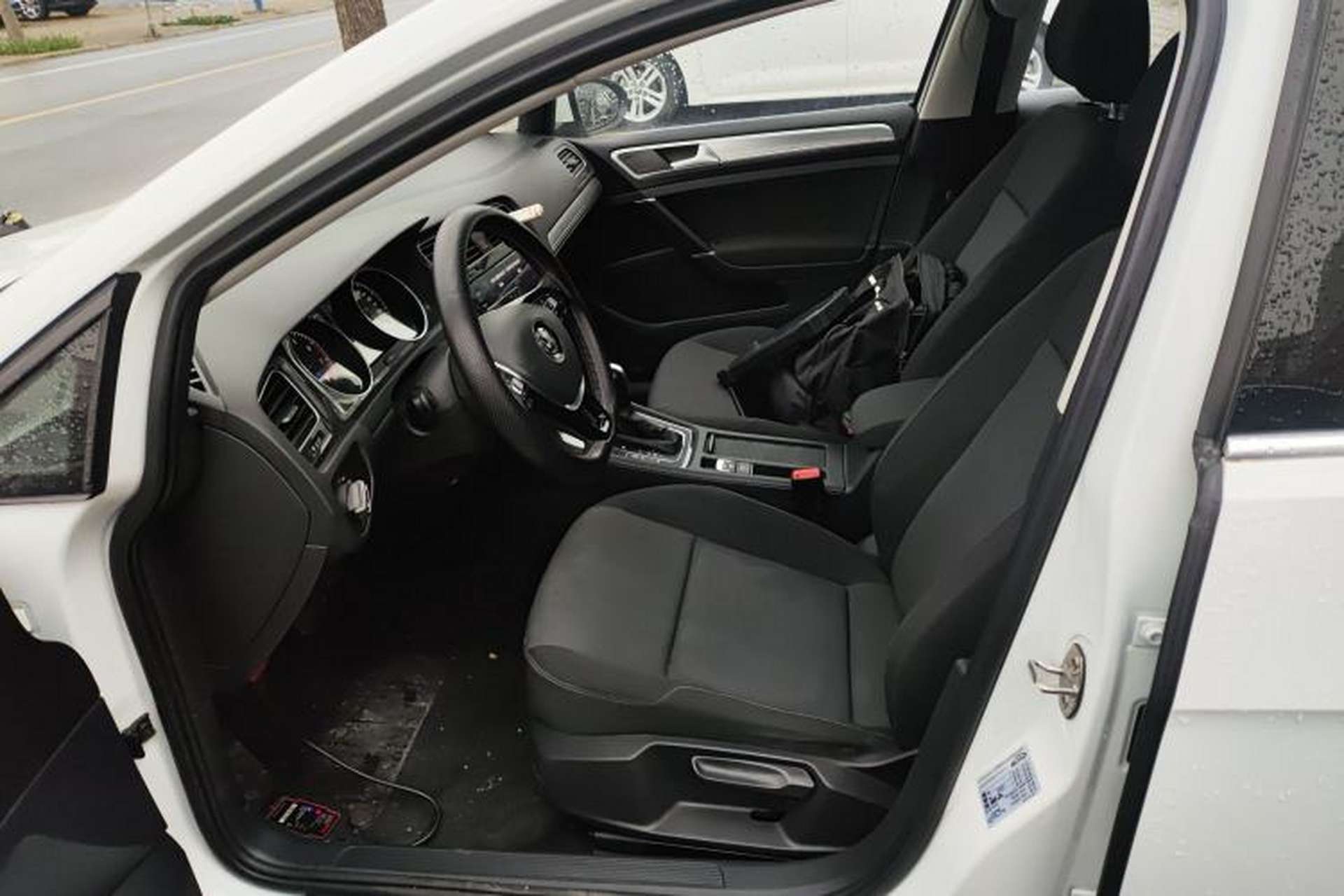 Used Volkswagen Golf 2020 200TSI DSG Comfortable and Ambitious Edition Left Front Seat