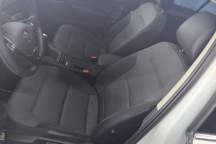 Used Volkswagen Golf 2020 Zhiai Edition 280TSI DSG Comfort Model Left Front Seat