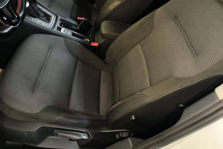 Used Volkswagen Golf 2020 Zhiai Edition 280TSI DSG Comfort Model Left Front Seat
