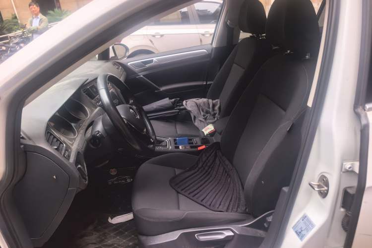 Used Volkswagen Golf 2020 Zhiai Edition 200TSI DSG Comfortable & Ambitious Version Left Front Seat