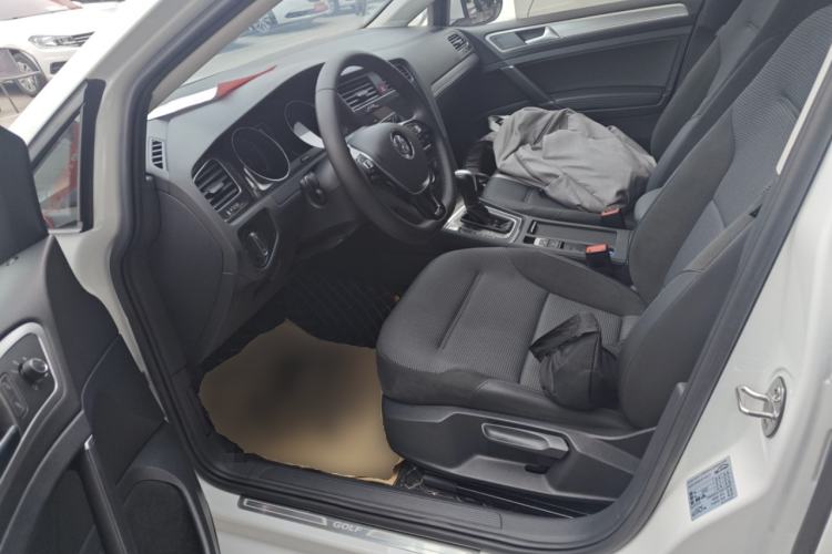 Used Volkswagen Golf 2020 Zhiai Edition 280TSI DSG Comfort Model Left Front Seat