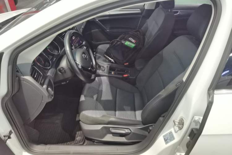 Used Volkswagen Golf 2020 Zhiai Edition 280TSI DSG Comfort Model Left Front Seat