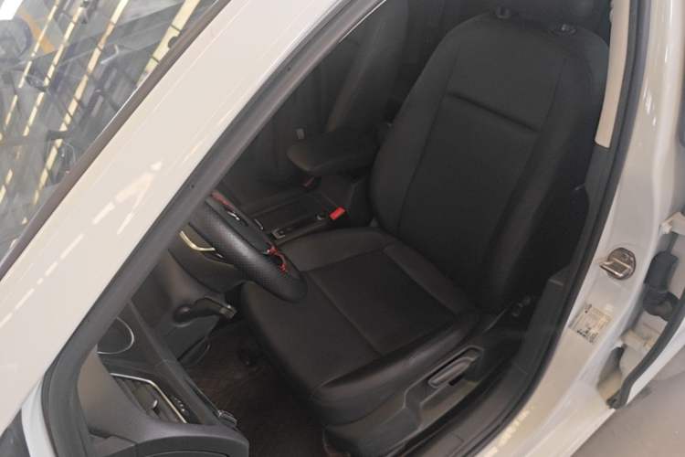 Used Volkswagen Golf 2020 200TSI DSG Comfortable and Ambitious Edition Left Front Seat