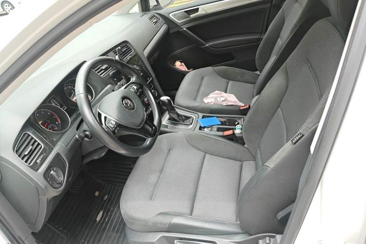 Used Volkswagen Golf 2020 280TSI DSG Comfort Version Left Front Seat