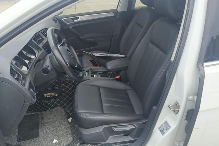 Used Volkswagen Golf 2020 Zhiai Edition 200TSI DSG Comfortable & Ambitious Version Left Front Seat
