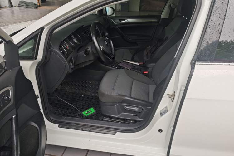 Used Volkswagen Golf 2020 280TSI DSG Comfort Version Left Front Seat