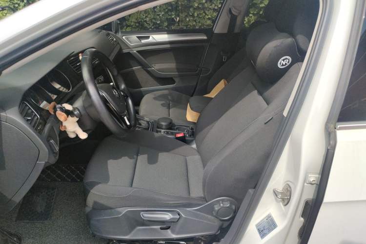 Used Volkswagen Golf 2020 200TSI DSG Comfortable and Ambitious Edition Left Front Seat