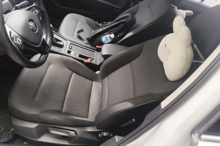 Used Volkswagen Golf 2020 Zhiai Edition 280TSI DSG Comfort Model Left Front Seat