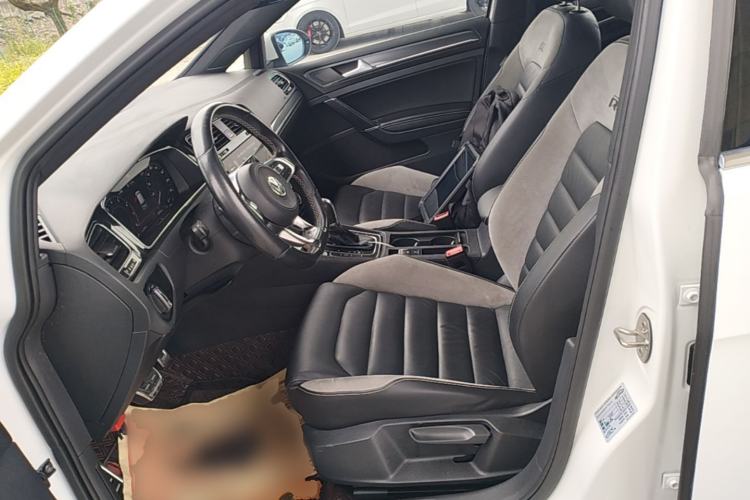 Used Volkswagen Golf 2020 Charming Edition 280TSI DSG R-Line Left Front Seat