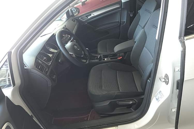 Used Volkswagen Golf 2020 280TSI DSG Comfort Version Left Front Seat