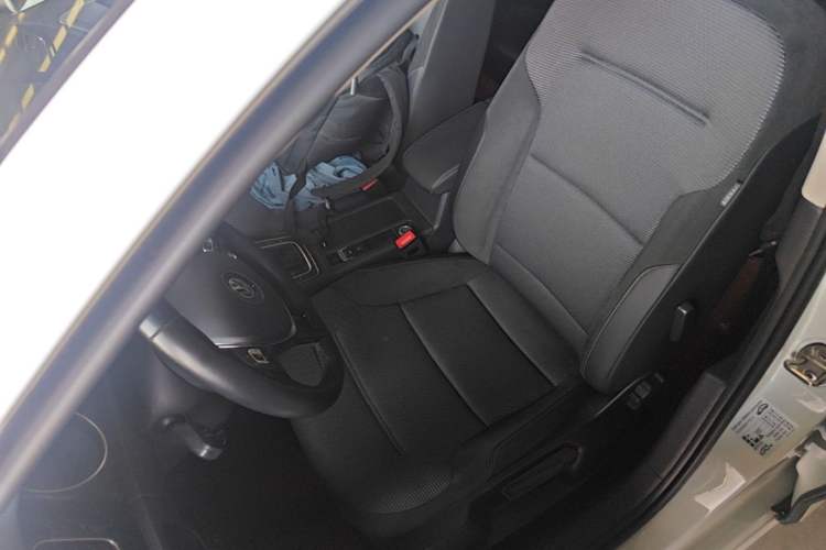 Used Volkswagen Golf 2020 280TSI DSG Comfort Version Left Front Seat